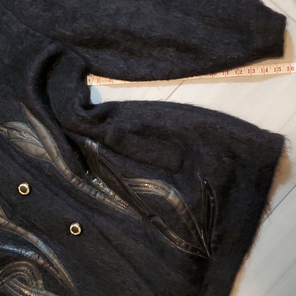 Vintage Woman's Mohair Coat - Picture 16 of 16